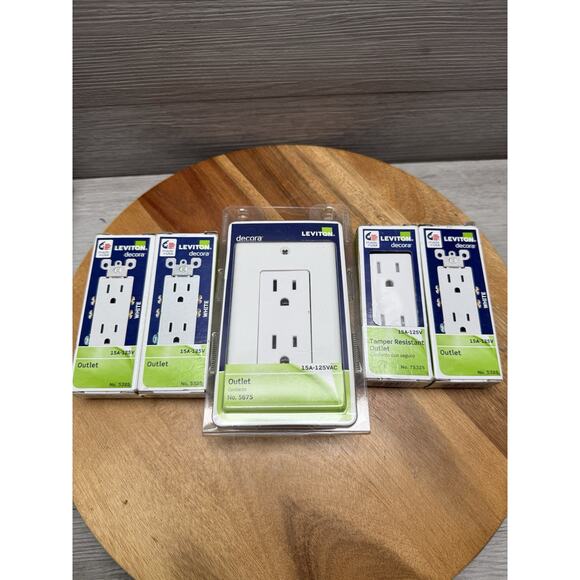 Leviton Outlets Lot Of 5 - White - Picture 1 of 7